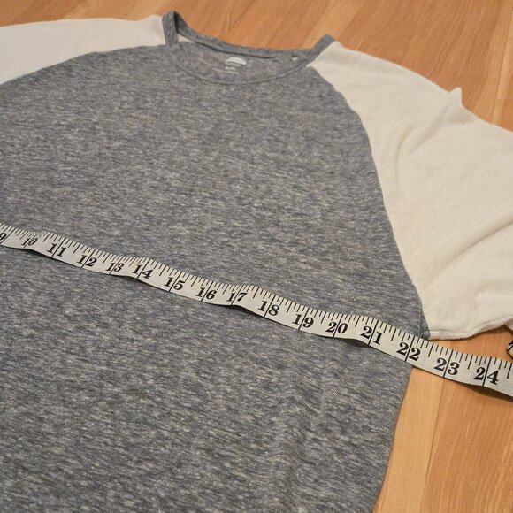 Bundle of 2 Men's Baseball Tees - Picture 8 of 10